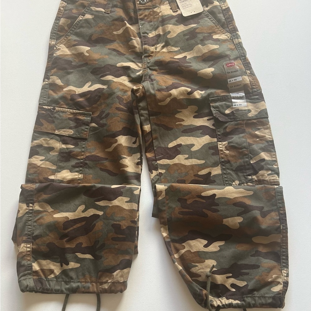 NWT Women's Levis 94 Baggy Cargo Pants 26x30 Camouflage Mid-Rise Wide Leg - Picture 4 of 14